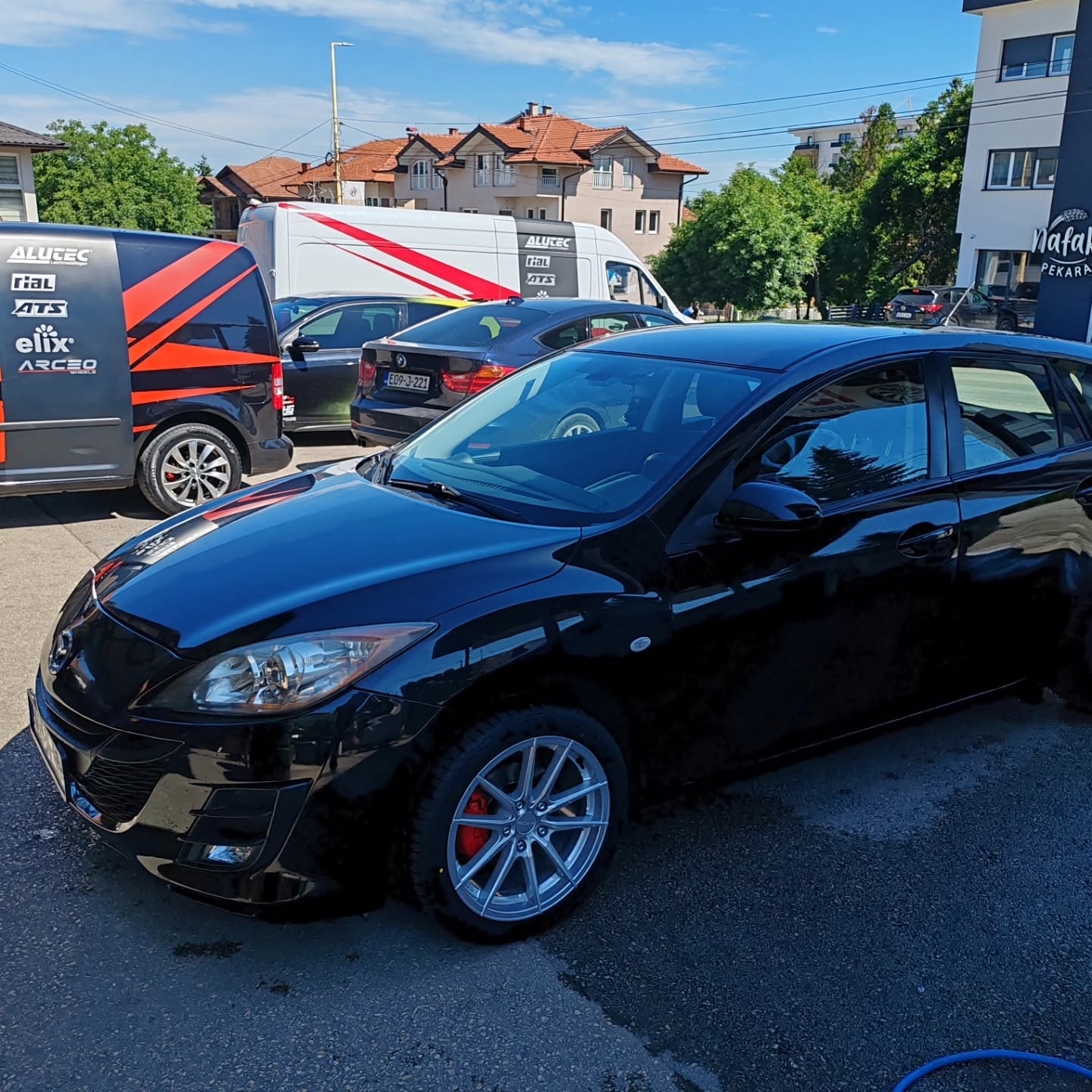 Polirano vozilo